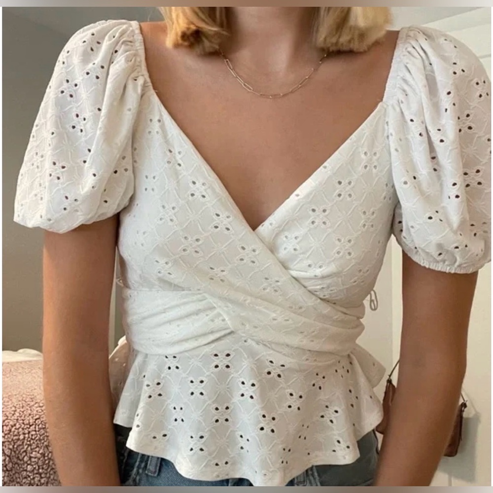 Elegant White Eyelet Wrap Top Short Sleeve. Size L